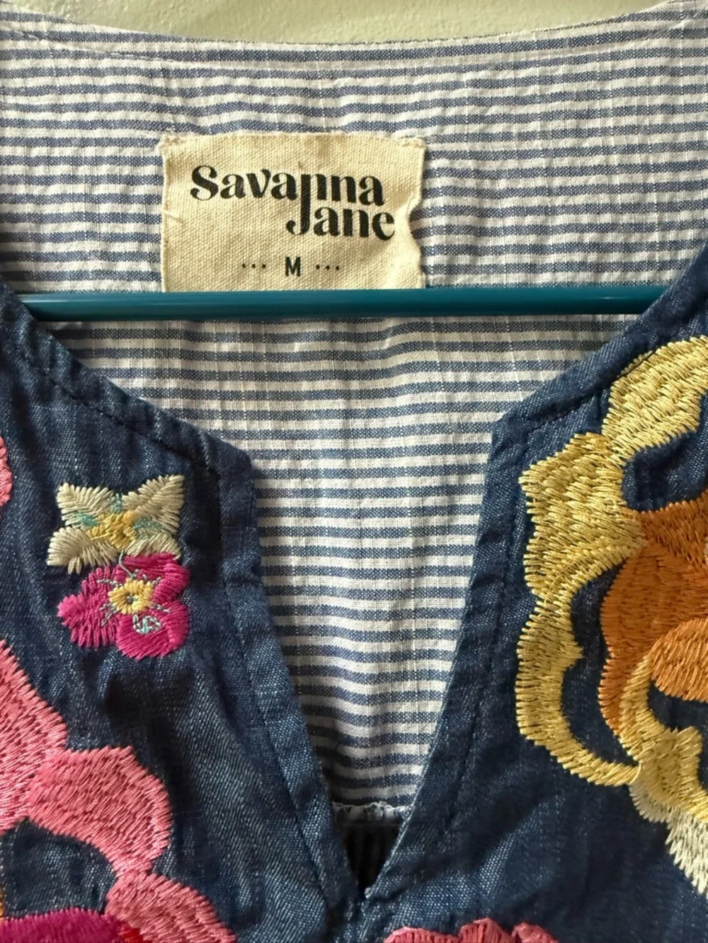 Savanna Jane Blue Seersucker Embroidered Floral Top Boho Peasant Blouse Medium - Picture 3 of 5